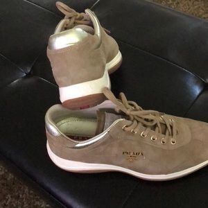 Prada Sneaker US 7/EURO 37